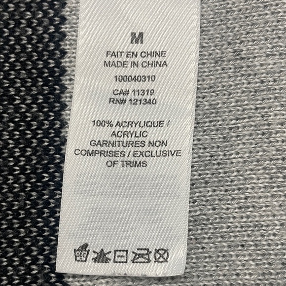 Grey and Black Plaid Women's Cardigan 3/4 wide sleeves Sz M - Picture 8 of 10